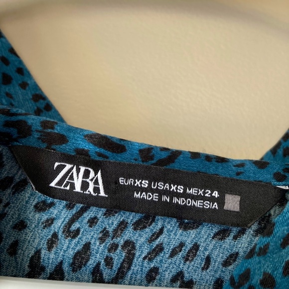 Zara Blue Leopard Print Button Down Shirt XS - Picture 6 of 6